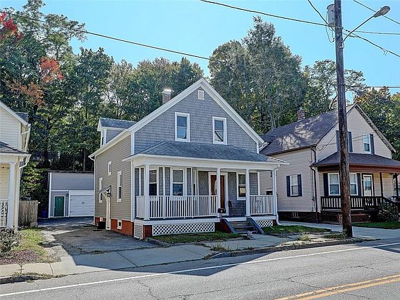 3rd image of 32 Greenville Ave