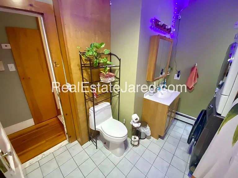60 Calumet St #13 — Photo 8
