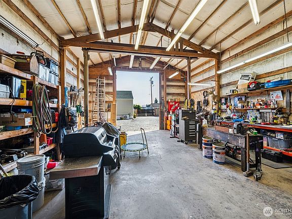 4th image of 133 S Naches Street