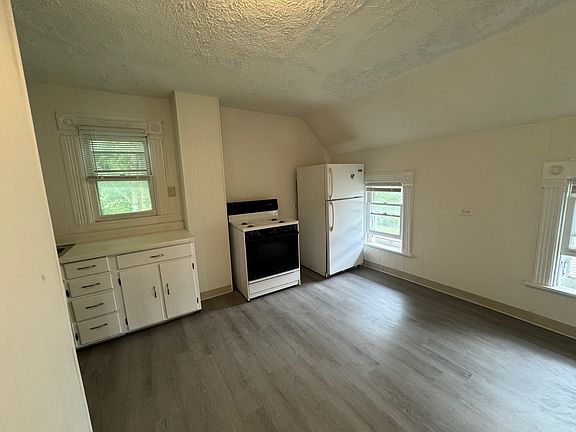 2nd image of 1427 20th Ave #2