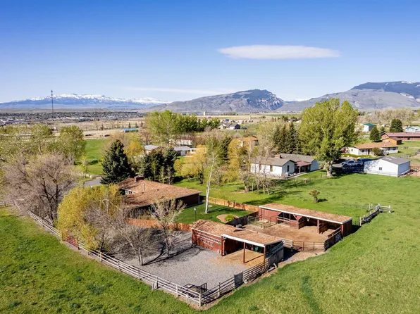 13 Gerber Ln, Cody, WY 82414