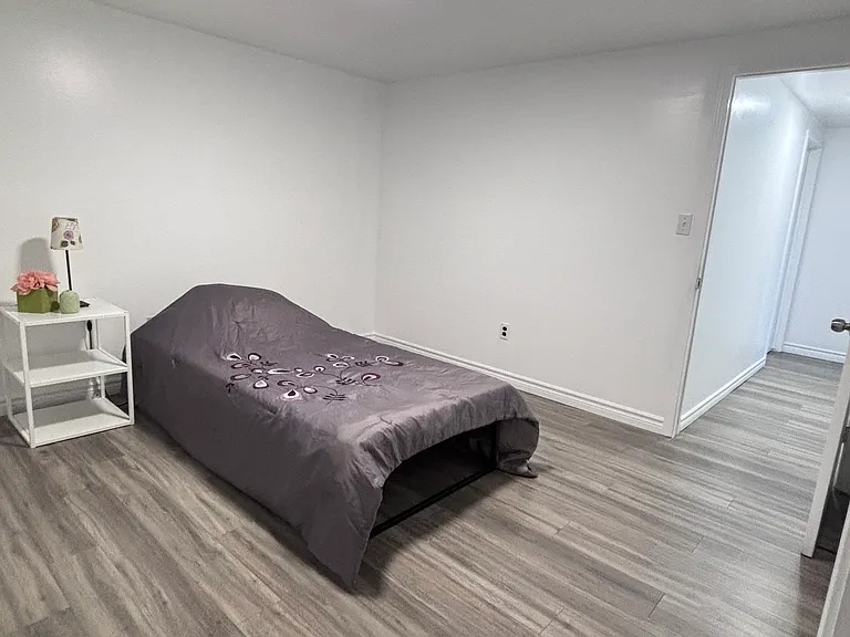 1092 Fennell Ave E #2 — Photo 5