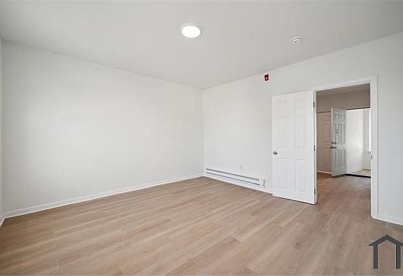 5th image of 1612 N 30th St Floor 3