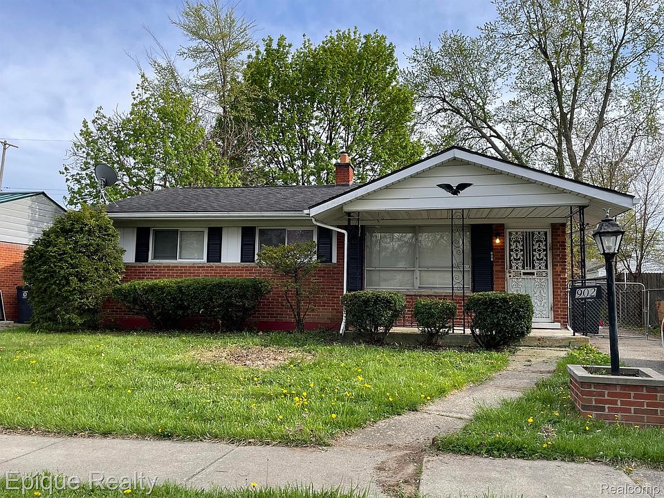 1st image of 902 Dell Ave