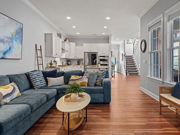 4th image of 208 Whisk Fern Way