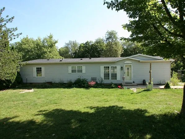 3 Elizabeth Way, Mackinaw, IL 61755