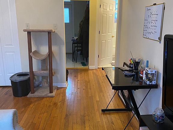 5th image of 4908 N Magnolia Ave