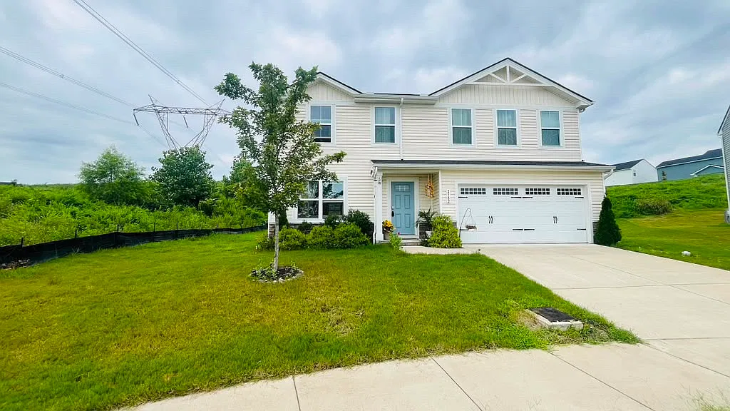 5 bed, 2.5 bath, 1960 sqft, $2,750 — Photo 4