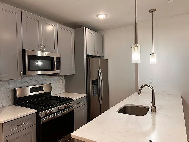 1100 S 27th St #3F — Photo 4