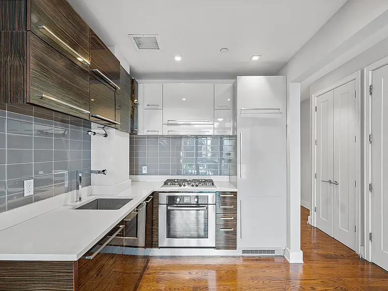 26-26 Jackson Ave #401 — Photo 12