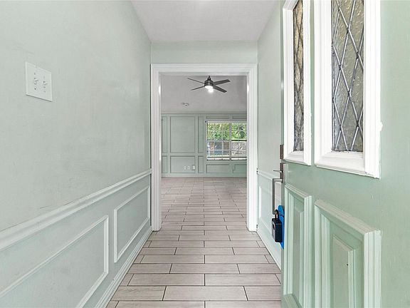 3rd image of 3450 Gary Ln