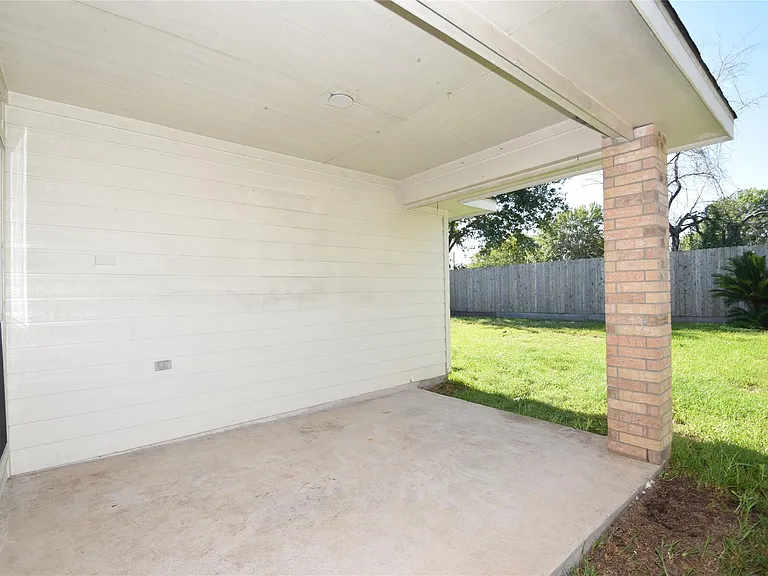 5726 Indigo Trails Dr — Photo 29