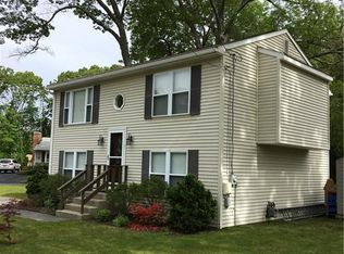 10 Fern St, Warwick, RI 02889