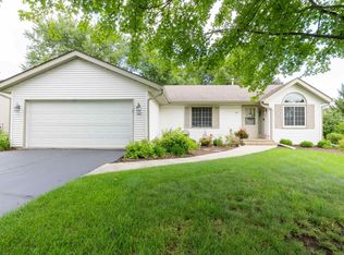 967 Stonefield Ln, Rockford, IL 61108