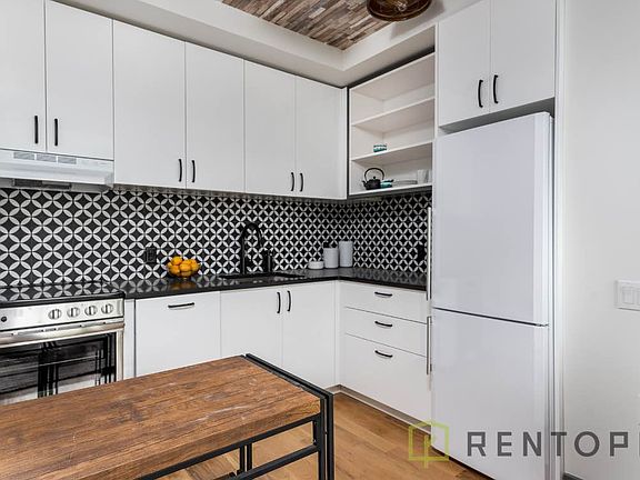 3rd image of 340 Evergreen Ave #328