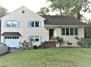 20 Charles Ct, Clifton, NJ 07013