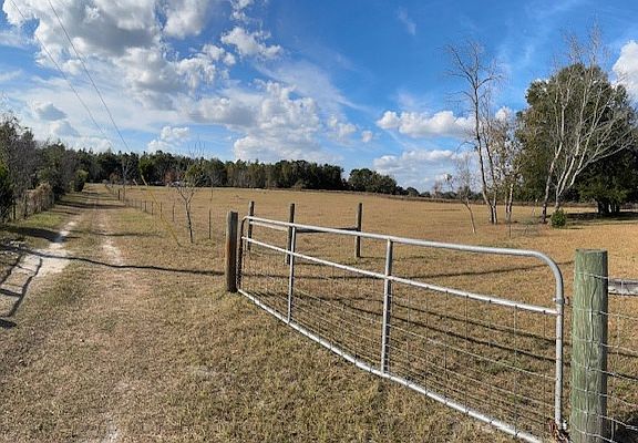 3rd image of 21047 Sw Ln #137