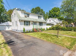 7 Walnut St, Edison, NJ 08817
