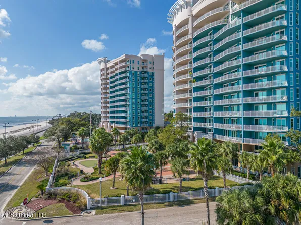 2228 Beach Dr APT 909, Gulfport, MS 39507