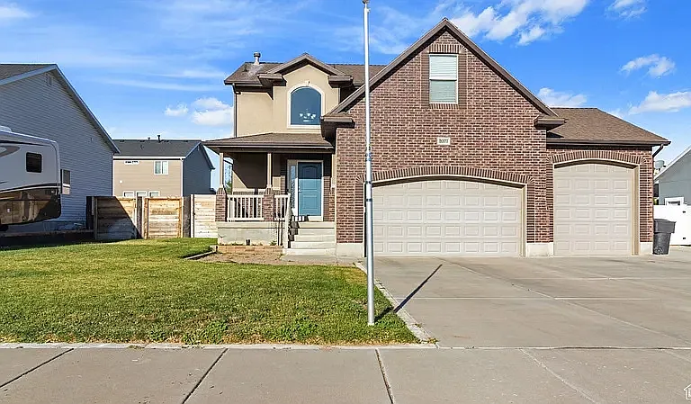 2077 N 1450 W — Photo 1