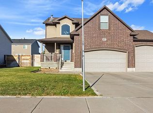 2077 N 1450 W, Clinton, UT 84015