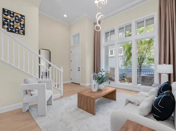 1180 Glin Ter, Sunnyvale, CA 94089