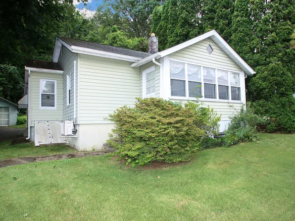 131 River Road, Shelton, CT 06484