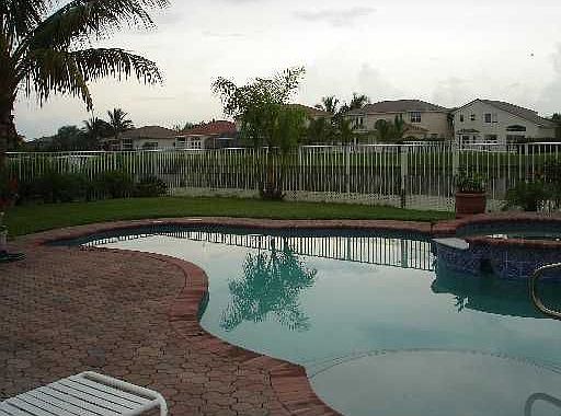 3rd image of 5362 Oakmont Village Cir