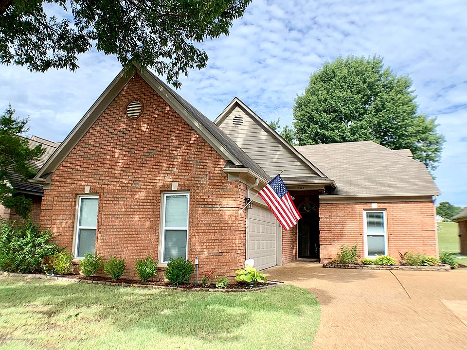 1st image of 485 Fairway Oaks Dr