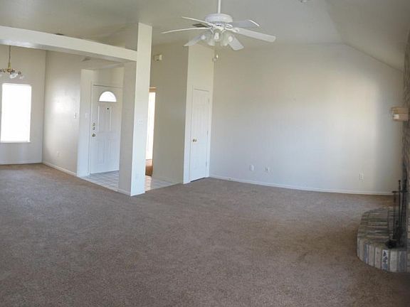 004_Living Room & Formal Dining_09222021