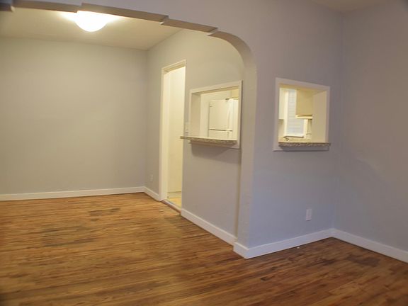 4th image of 410 SE 13th St APT 6
