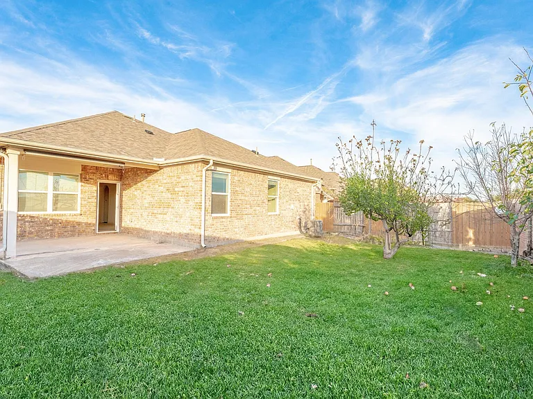 437 Lipizzan Ln — Photo 22