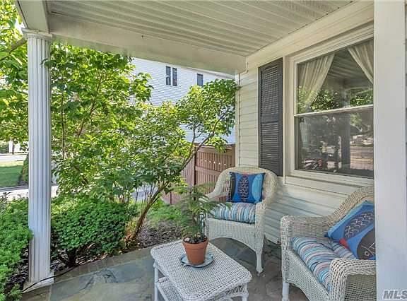 3rd image of 2434 Guenther Ct