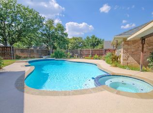 1809 Bent Tree Dr, Euless, TX 76039