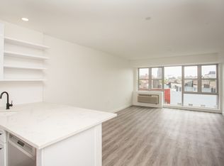 387 Manhattan Ave #3B, Brooklyn, NY 11211
