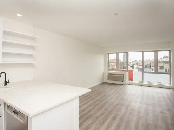 387 Manhattan Avenue image 1 of 9