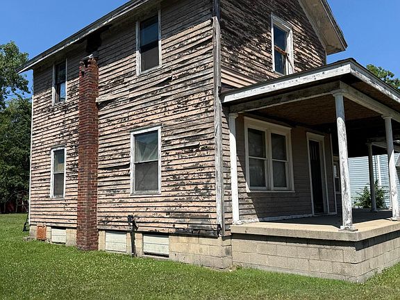 3rd image of 909 Jerome St