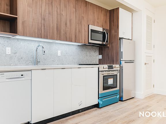 3rd image of 380 Grove St #2A