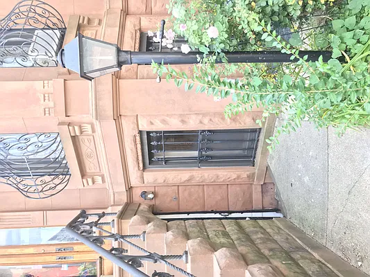 Rented by H L Dynasty Real Estate Corp | media 16