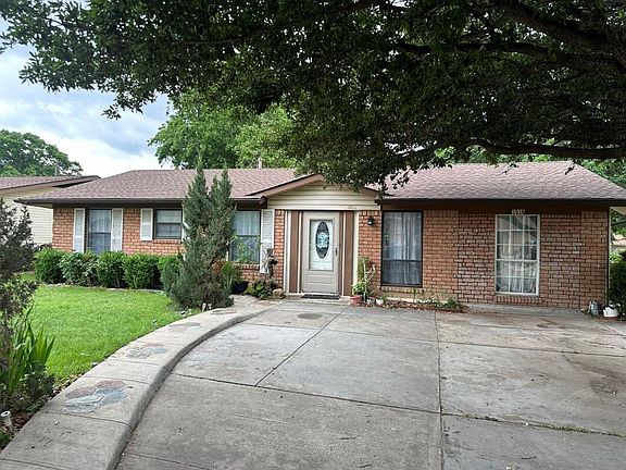 2nd image of 1516 Hawthorne Ln