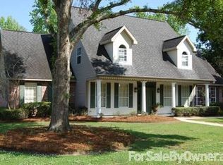 207 Suwanee Rd, Lafayette, LA 70503