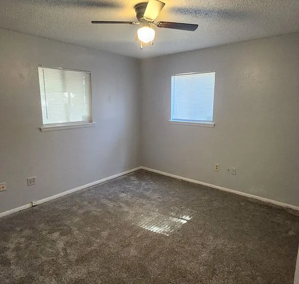5519 NW Eisenhower Dr — Photo 9