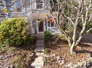 1510 Twisted Oak Dr, Reston, VA 20194