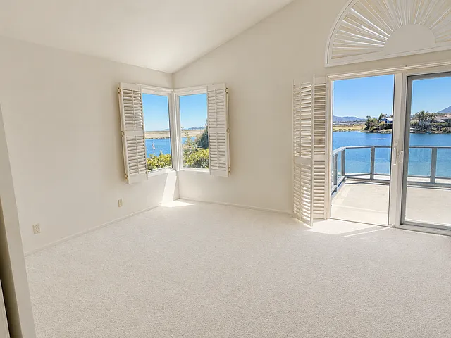 138 Del Oro Lagoon — Photo 14
