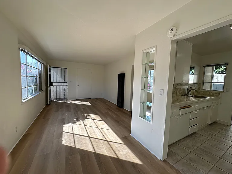 22 W Pedregosa St — Photo 3