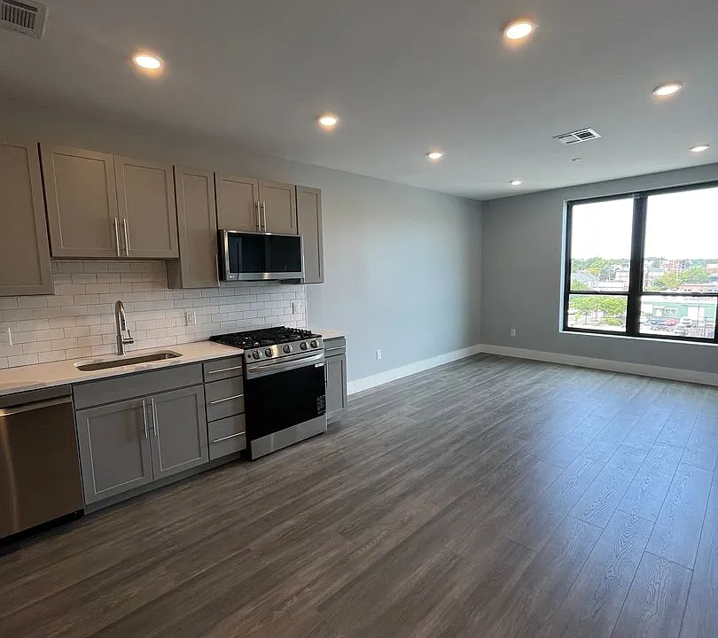 358 Western Ave #412