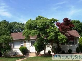 11 Grandview Ave, Somerset, NJ 08873