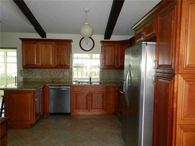 1st image of 214 NE 2nd Ct
