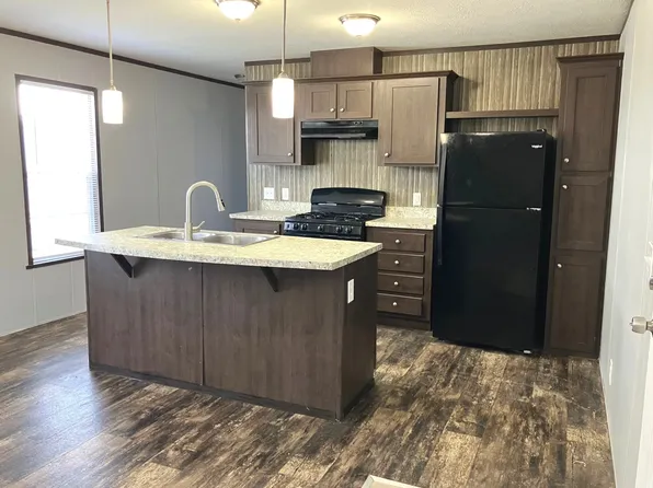 3323 Iowa St Lot 286, Lawrence, KS 66046