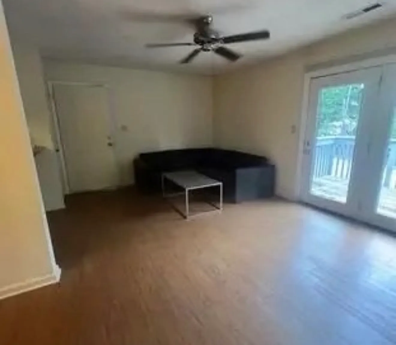 2 bed, 1000 sqft, $1,250 — Photo 3